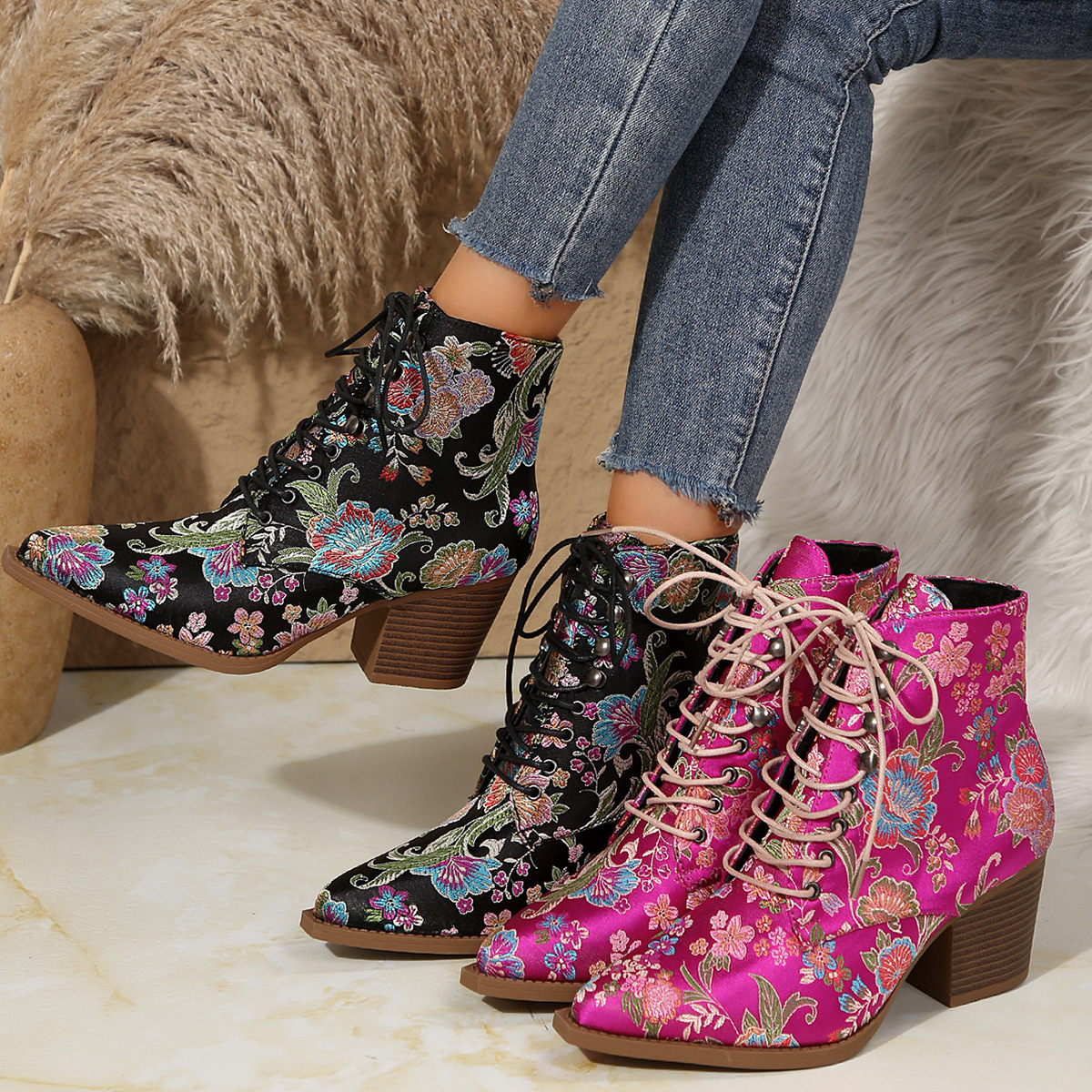Ethnic Pointed-Toe Ankle Boots - Winter Ethnic Fashion For Women avaliação e preço
