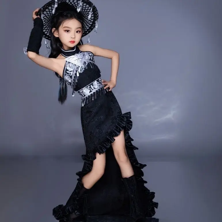 Children's Suit Trailing Skirt - Ethnic Fashion Runway avaliação e preço