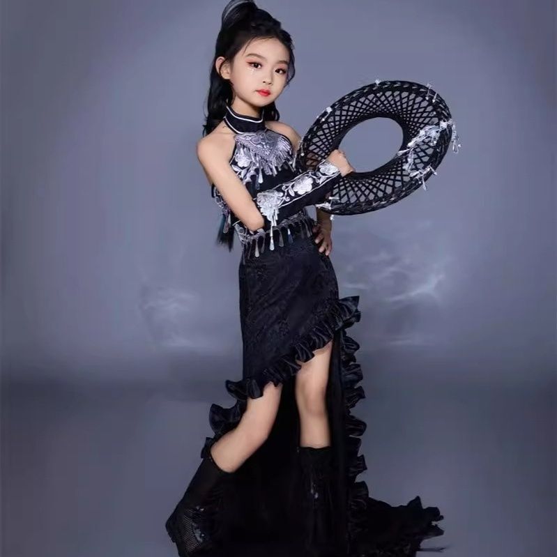 Children's Suit Trailing Skirt - Ethnic Fashion Runway avaliação e preço
